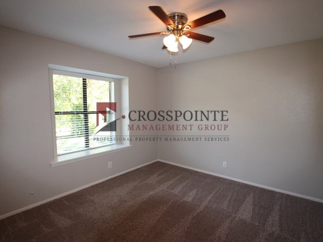 Building Photo - Charming 3 Bedroom in Whitehouse!