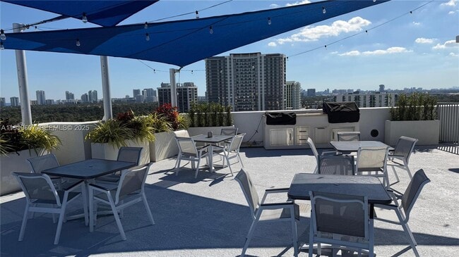 Building Photo - 1830 Radius Dr