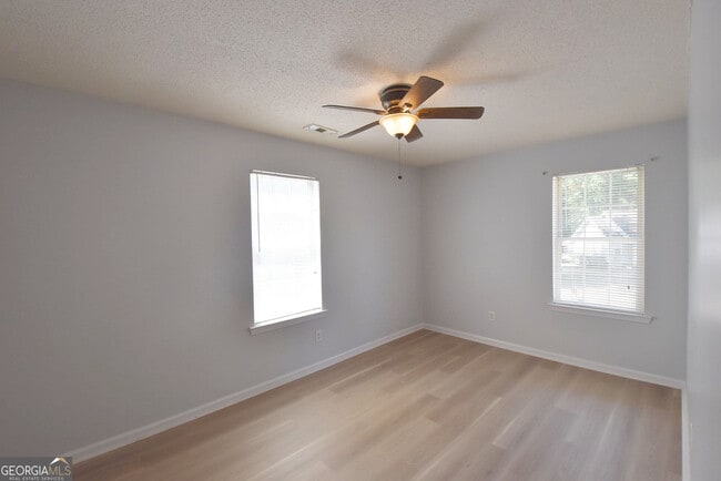 Building Photo - 402 Sherrels Ford