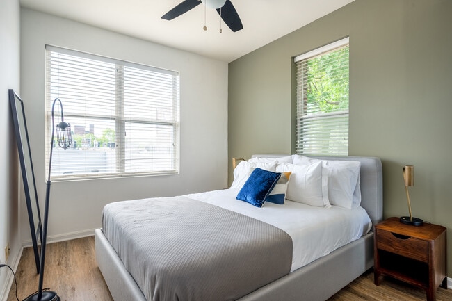 Building Photo - 711 Eastern Ave