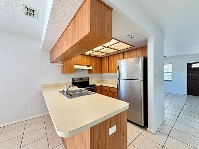 Building Photo - 2761 62nd Terrace N