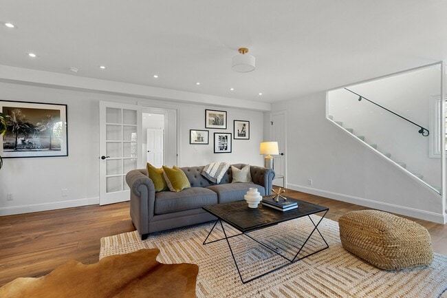 Building Photo - 344 Summit Ave