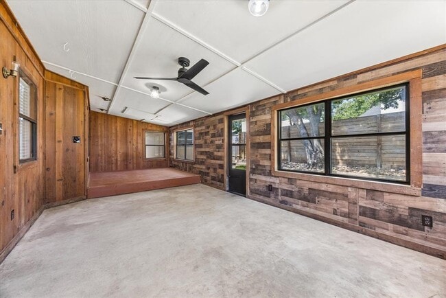 Building Photo - 6402 Bluesky Way