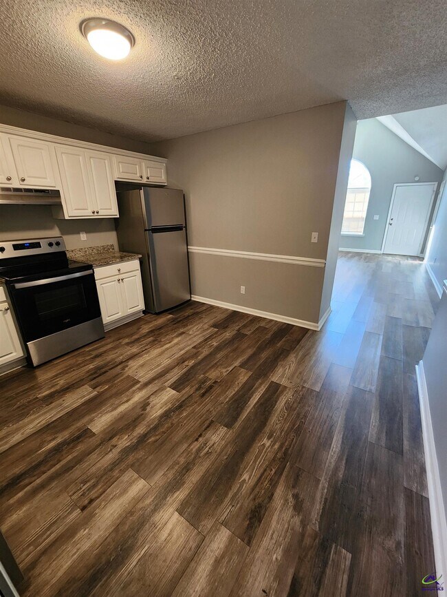 Building Photo - 201 Millside Dr