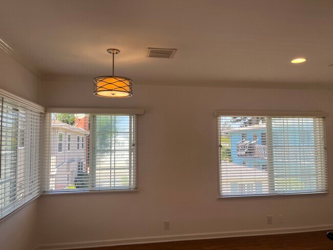 LOTS OF NATURAL LIGHT - 10878 National Blvd