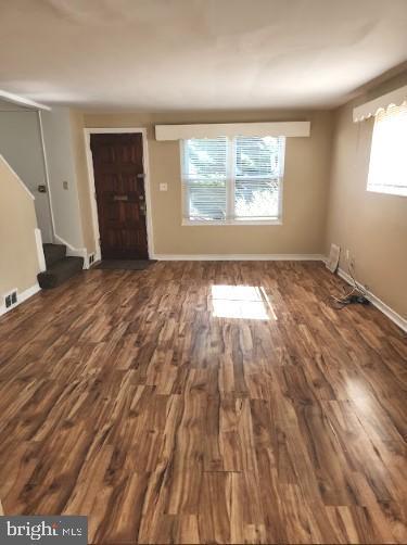 Building Photo - 329 Burns St SE