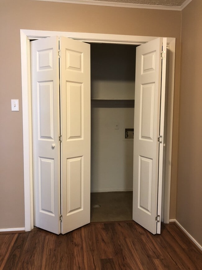 Building Photo - 3513CU