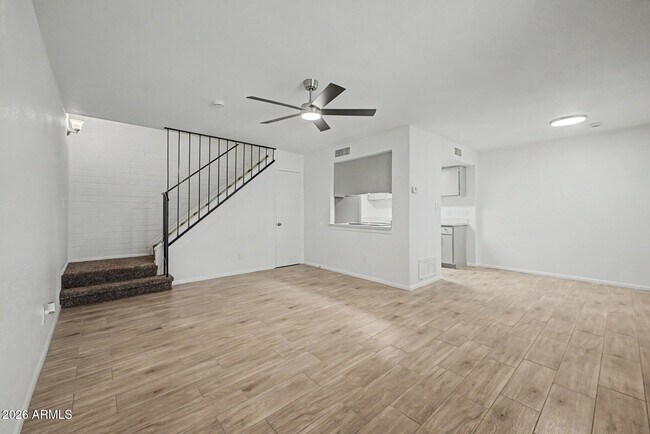 Building Photo - 5984 N 48th Ave