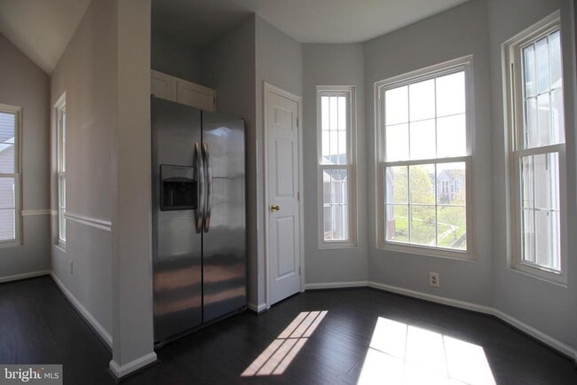 Building Photo - 46598 Drysdale Terrace