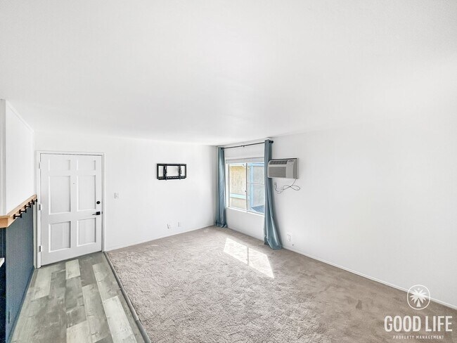 Building Photo - Beautiful 2BD/2BA Condo in La Mesa!