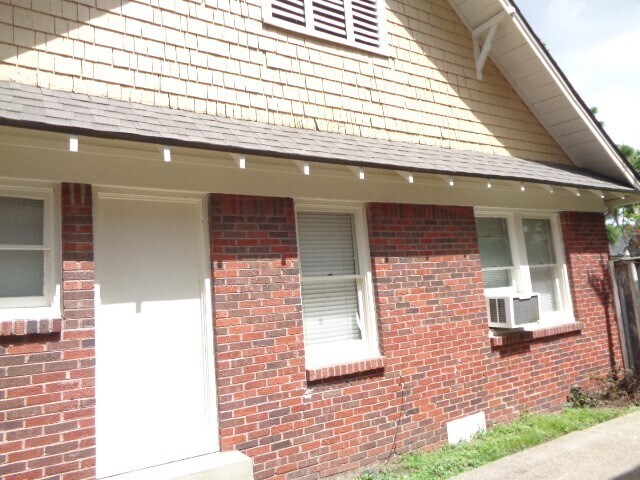 Building Photo - 4618 Clay St