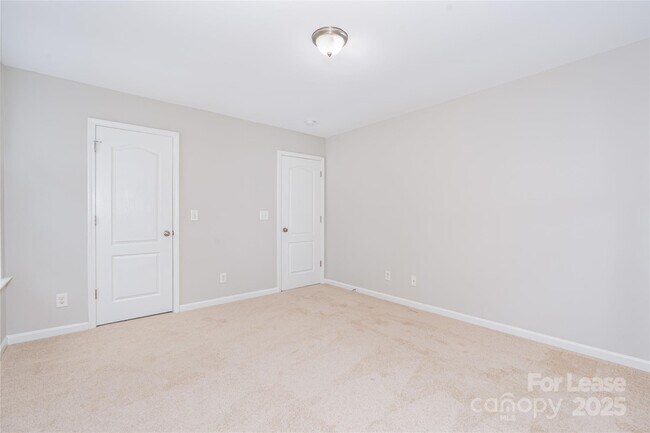 Building Photo - 14026 Green Birch Dr