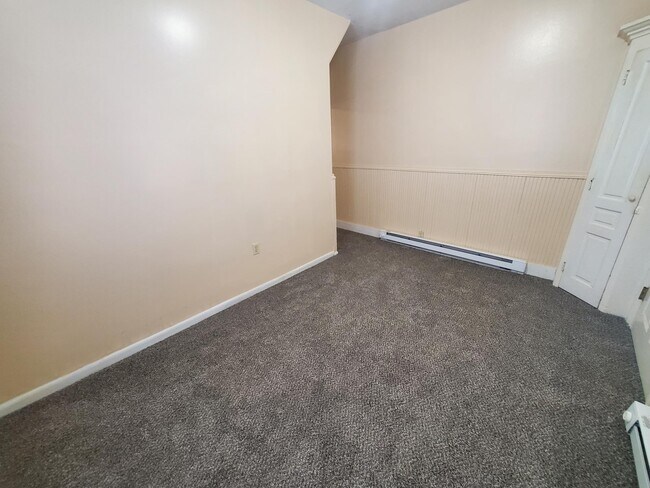 Building Photo - 638 2nd1