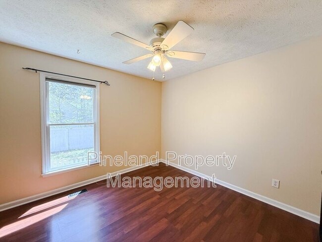 Building Photo - 107 Whitechapel Ln