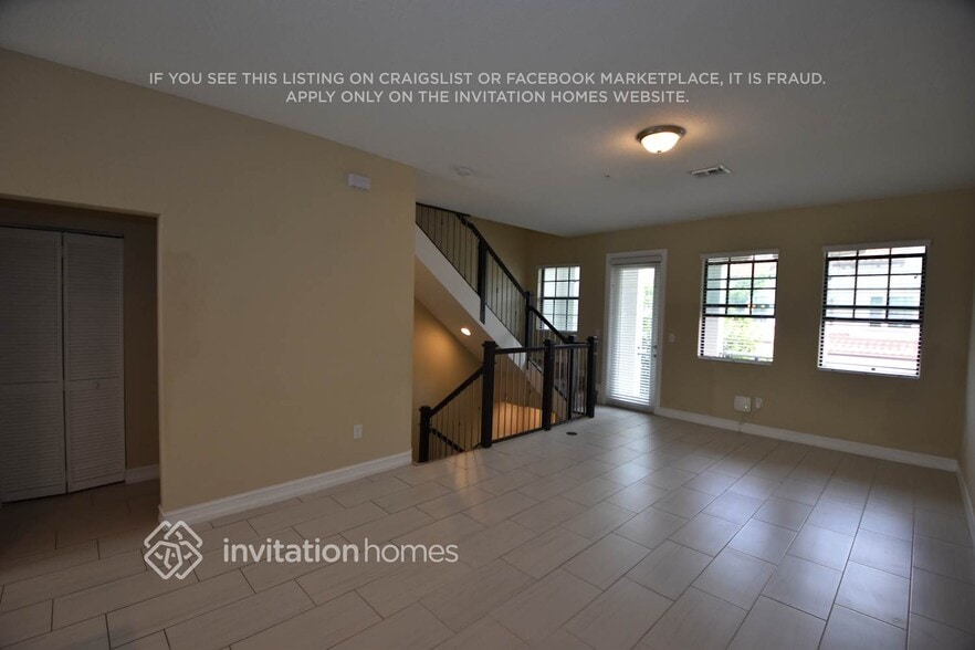 Building Photo - 11671 SW 13th Ct