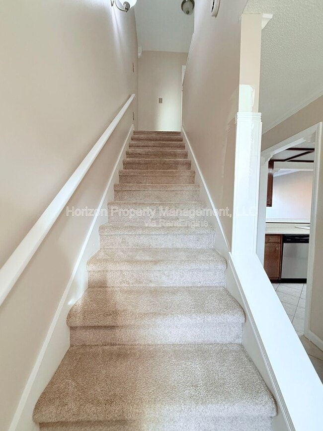 Building Photo - 3730 Old Flowery Branch Rd