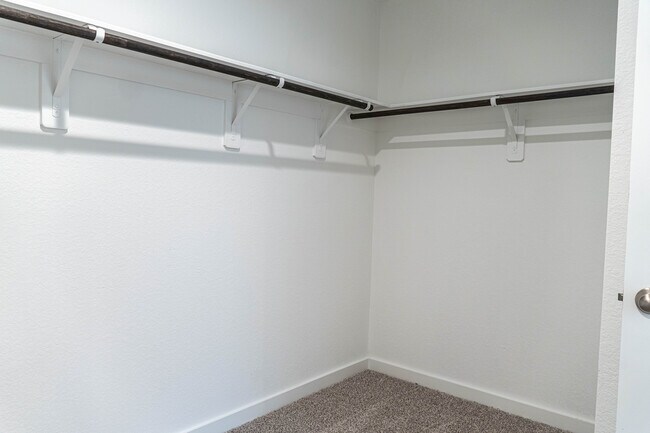 Building Photo - 1123 Sommerville Dr