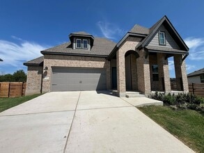 Building Photo - 275 Keefer
