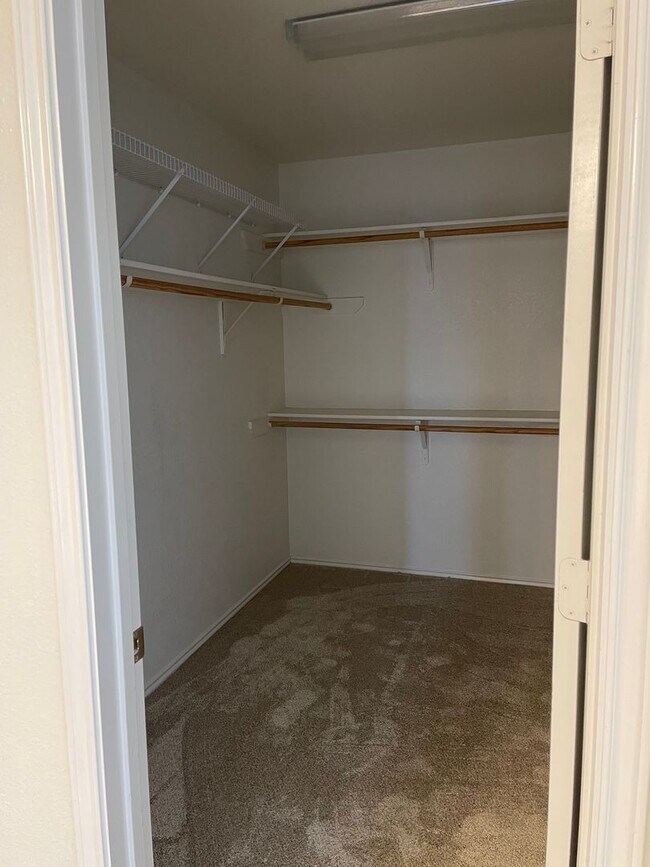 Building Photo - Bright & Spacious 3BR/2.5BA with Loft and Two-Car Garage in Sendero Springs