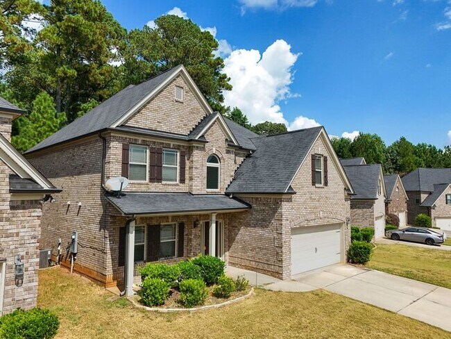 Building Photo - 512 Watercourse Way
