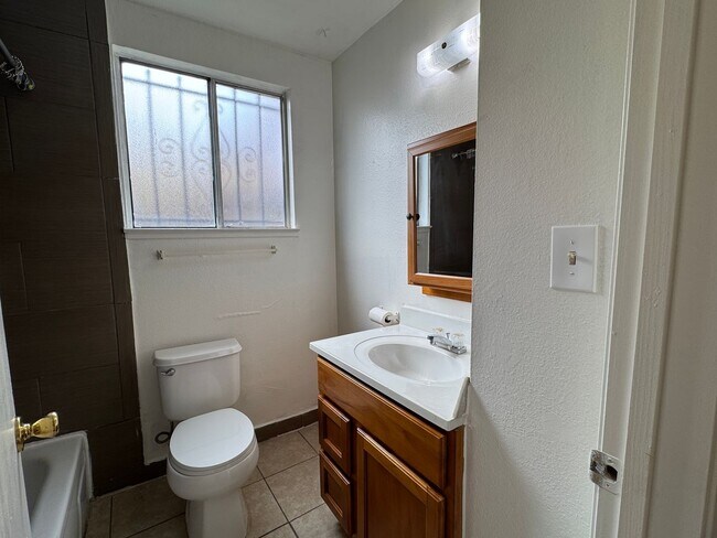 Building Photo - 8213 Diana Marie Dr