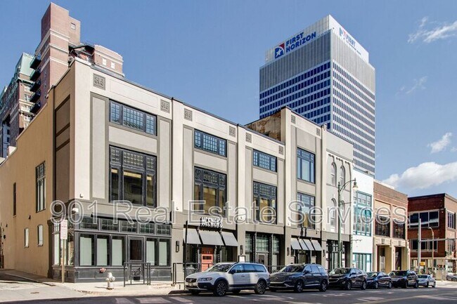 Building Photo - 124 Monroe Ave