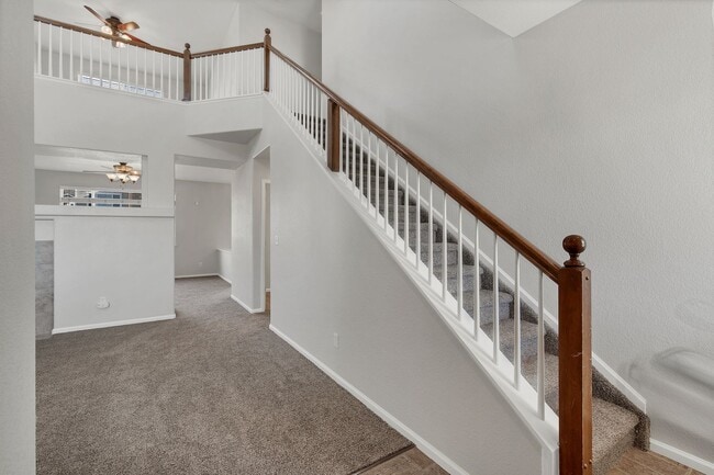 Building Photo - Beautiful 2 Story Home!