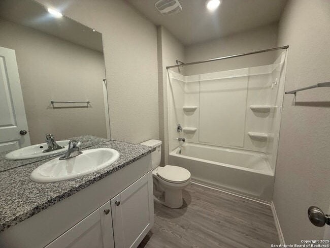 Building Photo - 9011 Little Hoss