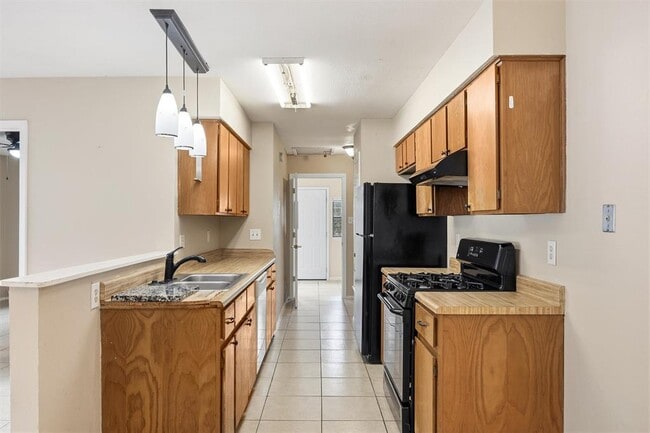 Building Photo - 2600 S Bagdad Rd