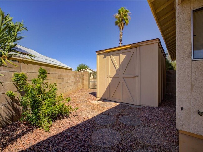 Building Photo - 3 Bed/2 Bath- GREAT Location Near Downtown