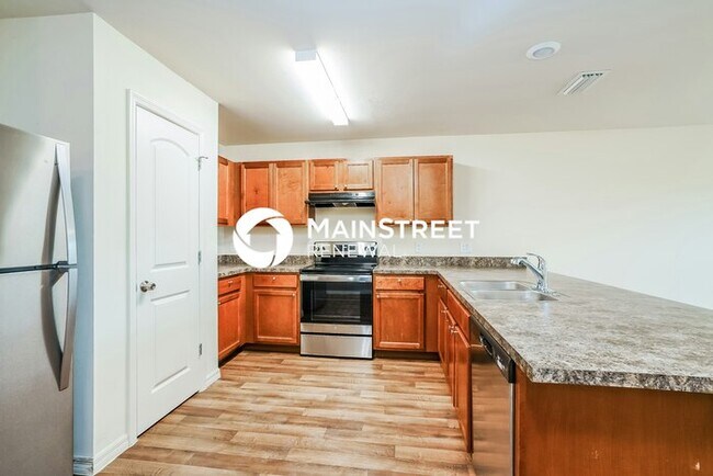 Building Photo - 4 Bedroom Pet-Friendly Home in Cape Coral, FL with Main Street Renewal