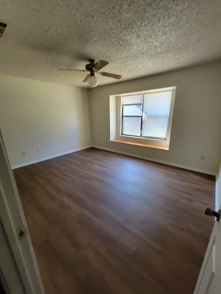 Building Photo - 704 Atkinson Ave