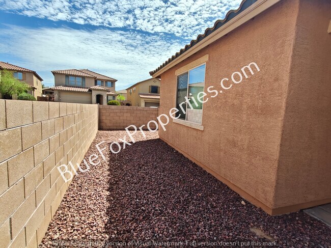 Building Photo - 12855 N Oak Creek Dr