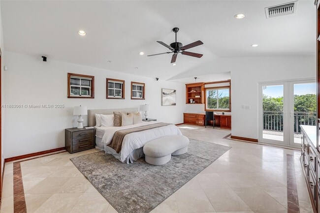 Building Photo - 184 Paloma Dr