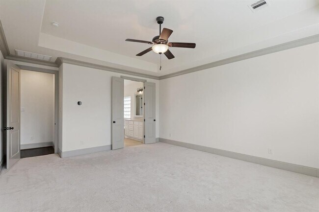Building Photo - 67 Quiet Vista Dr