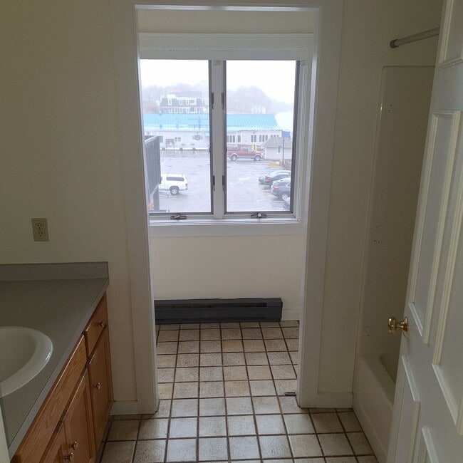 Building Photo - Bath Starboard