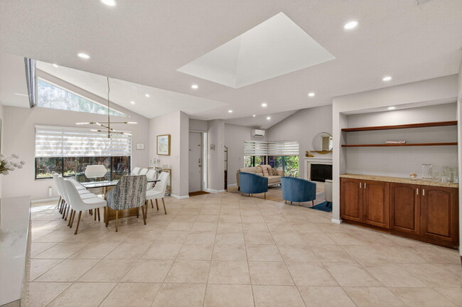 Building Photo - 7745 Stanway Pl