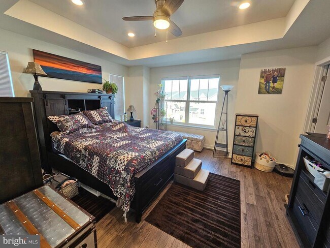 Building Photo - 1870 Boulder Dr