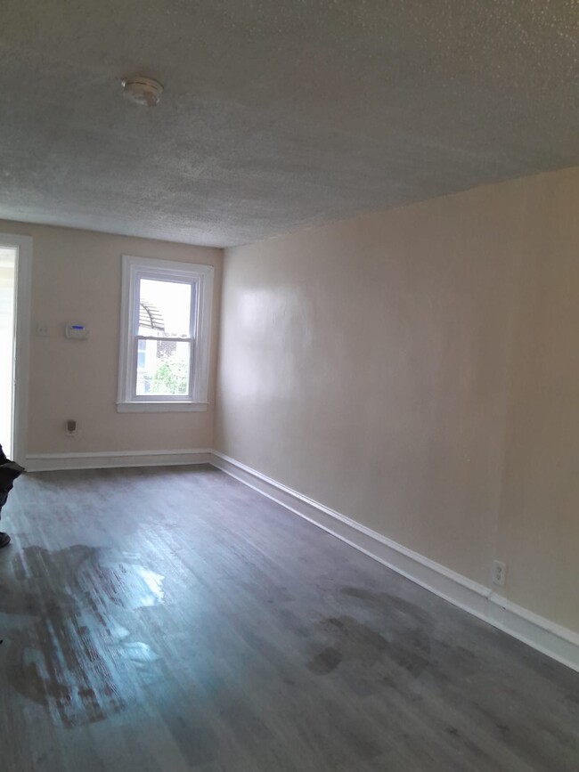 Building Photo - 5707 Reedland St