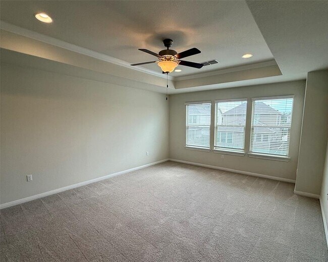 Building Photo - 14004 Hedera Dr