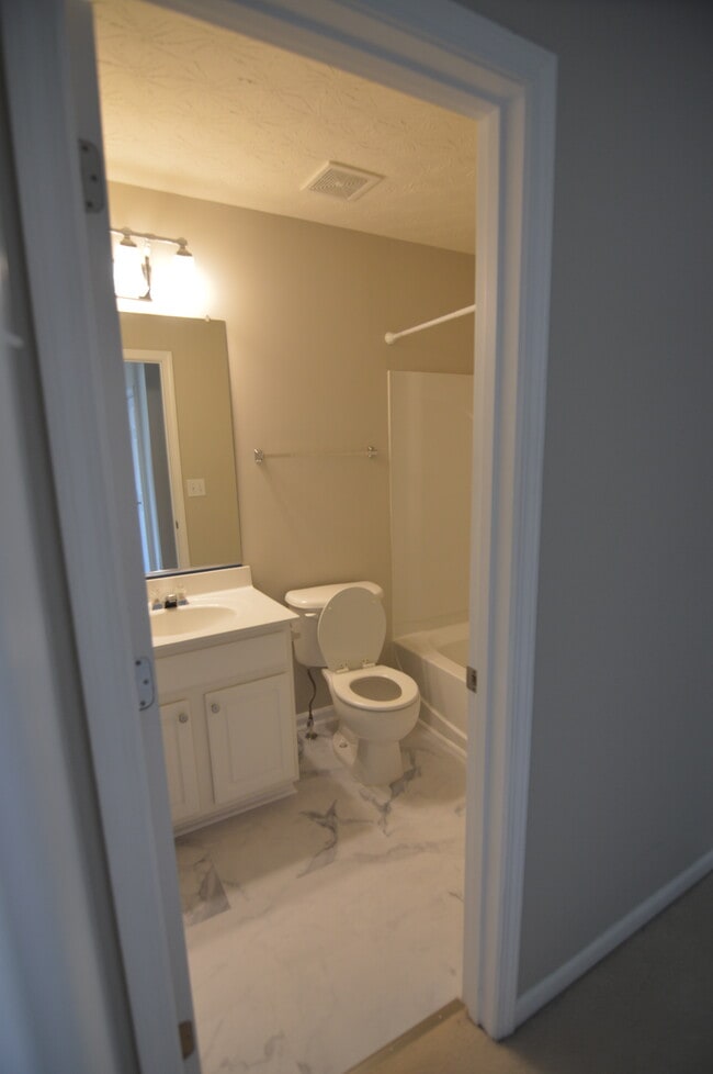 Building Photo - 514 Blossom Way
