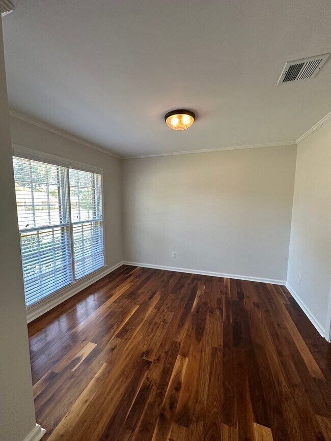Building Photo - 3906 Dalraida Pl