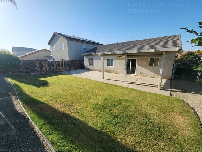 Building Photo - Charming 3 bedroom, 2 bathroom home locate...