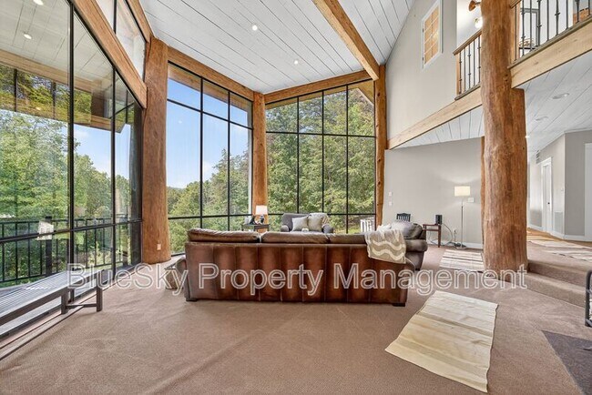 Building Photo - 3005 Lonesome Mountain Rd