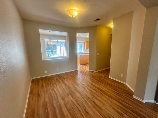 Building Photo - 926 Camino De La Reina