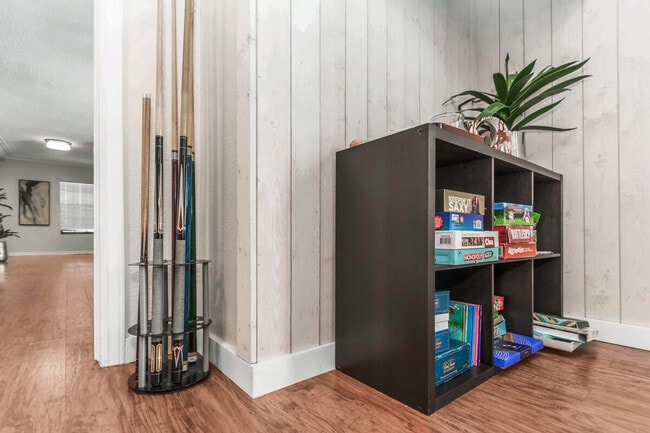 Building Photo - 1679 Tampa Rd