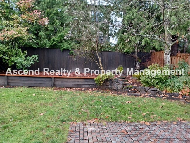 Building Photo - Woodhaven Sherwood Magical One Level Home Available January 1 Small Pet w/Pet Rent