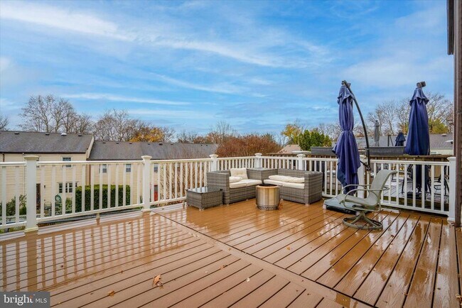 Building Photo - 206 Birch Dr