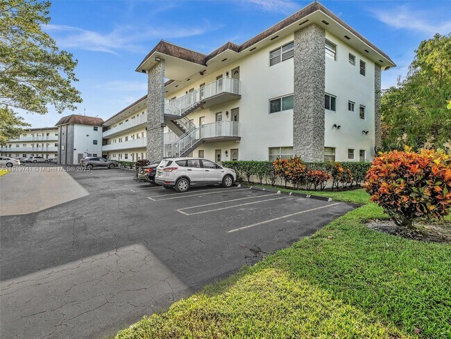 Building Photo - 5102 NW 36th St