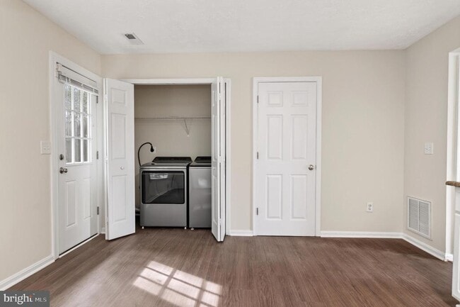 Building Photo - 9700 W Midland Way